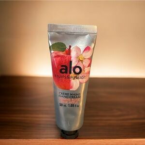 NEW alo Fruits & Passion Pink Apple Hand Cream 50 mL - Made in Canada Moisturize